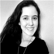 Profesora de francés e inglés con dos años de experiencia enseñando principalmente a adultos, en modalidad virtual a través de herramientas como Teams y Zoom. 
Mi lengua materna es el español y en la universidad tomé el énfasis de enseñanza de español co